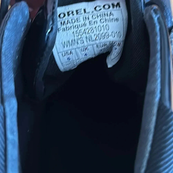 Sorel 6 Out and About black patent rubber winter boot great pre owned condition - Picture 4 of 6